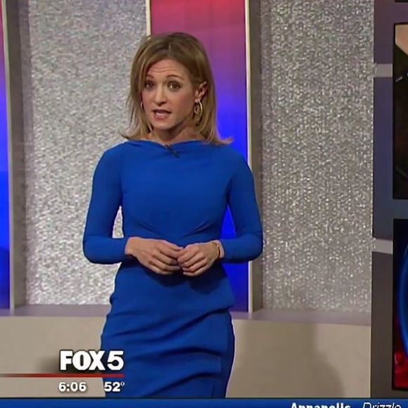 Former TV reporter selling my own stuff. 🏄♀️ - Picture 2 of 11