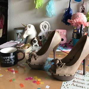 Size 7 Brown Studded and Bowed Heels