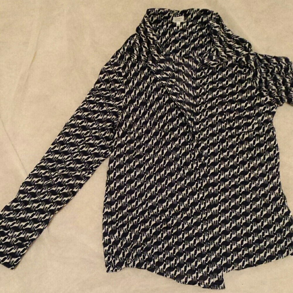 Crown and Ivy Button up shirt with giraffe print.