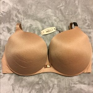Victoria Secret Incredible Demi 34DD