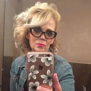 Meet your Posher, Lynne