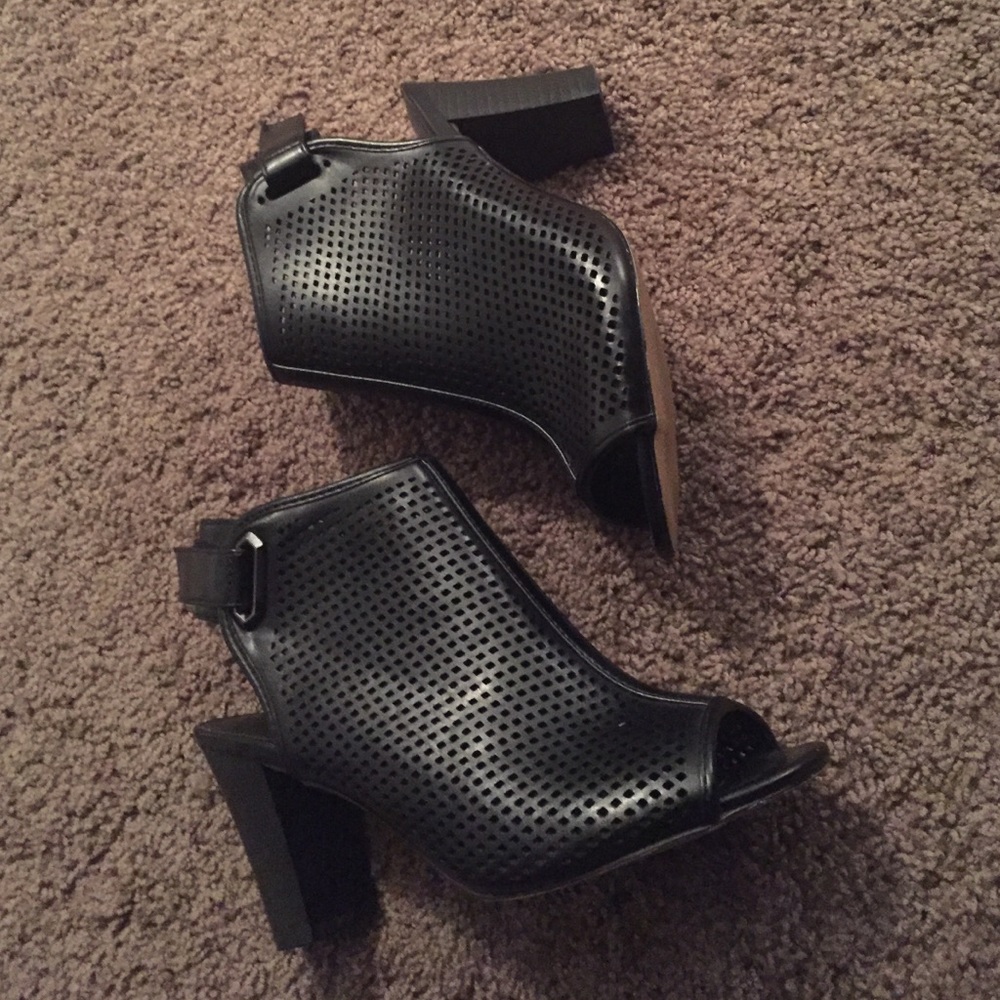 Black open toe heels