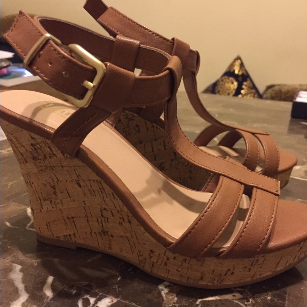 Charles David wedges - New without tags