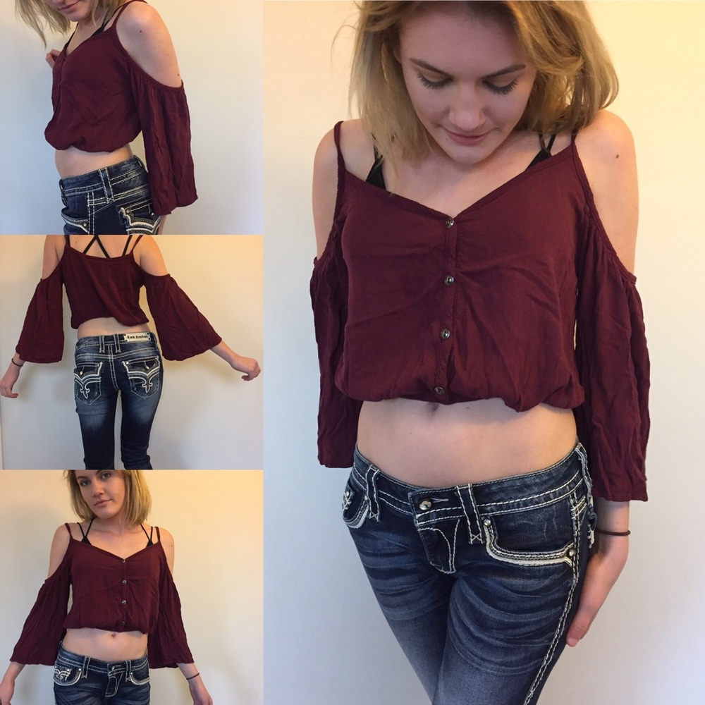 Flowy cropped long sleeve burgundy top