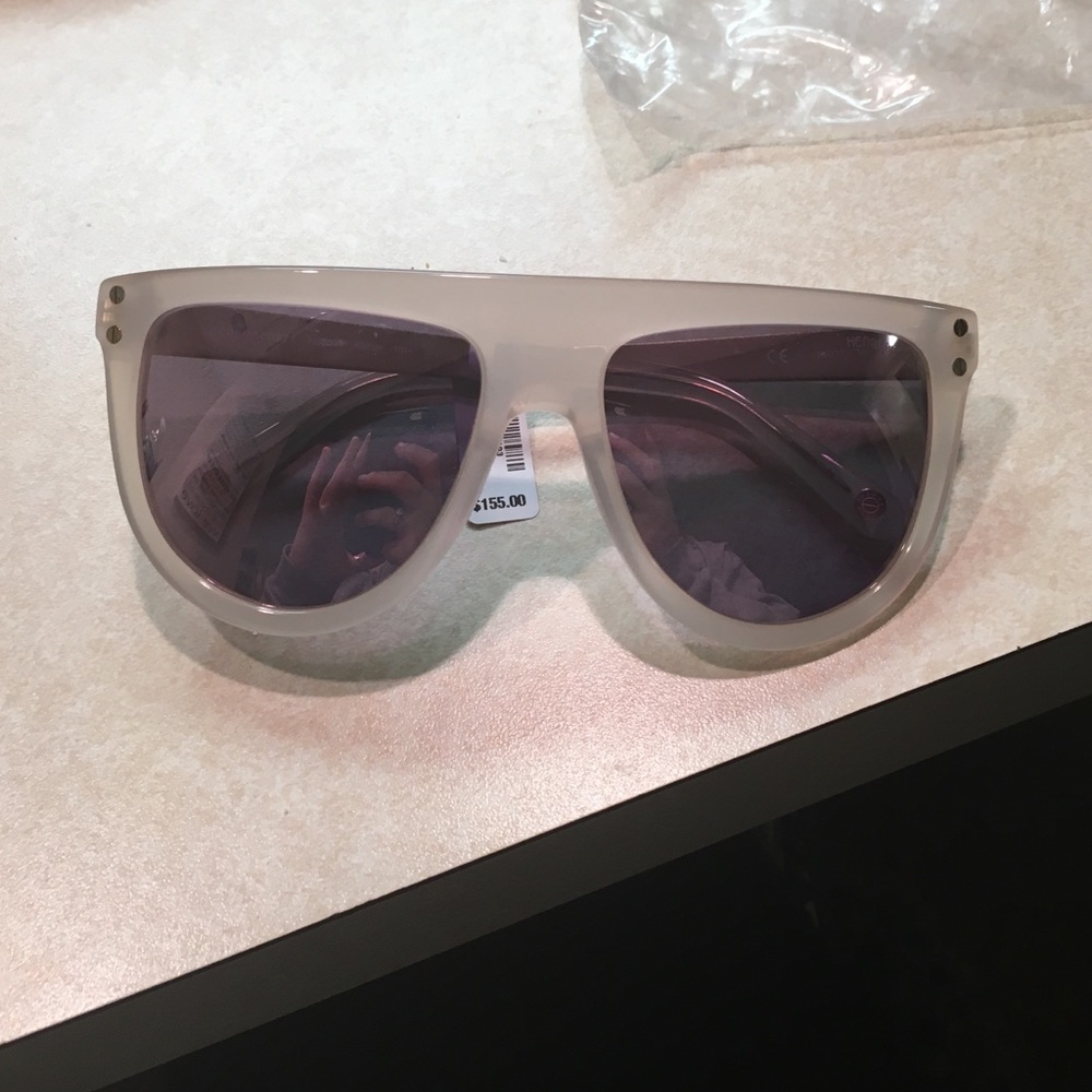 Henri Bendel sunglasses