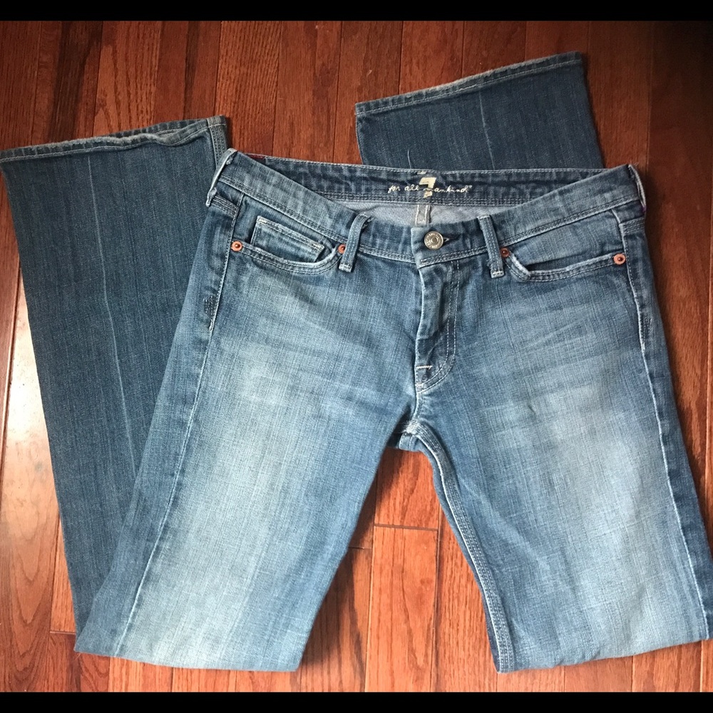 7 for All Mankind light wash bootcut jeans, sz 28