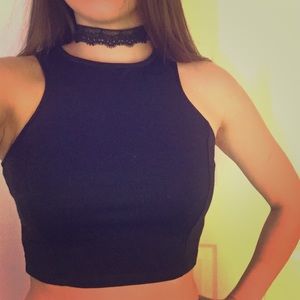 Small Black Croptop
