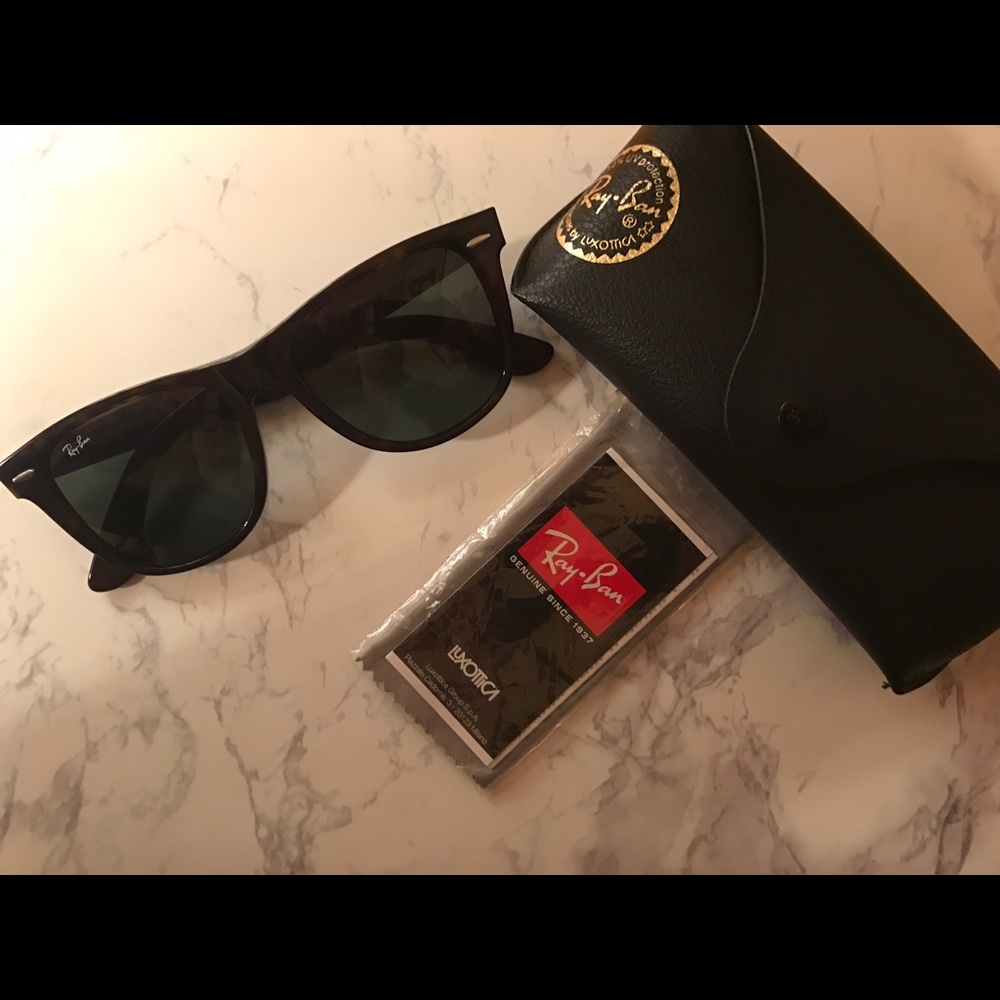 Wayfarer Tortoiseshell Ray Bans