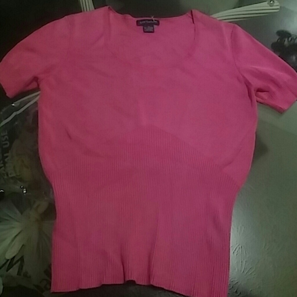 Ann Taylor ribbed Short sleeve fitted top