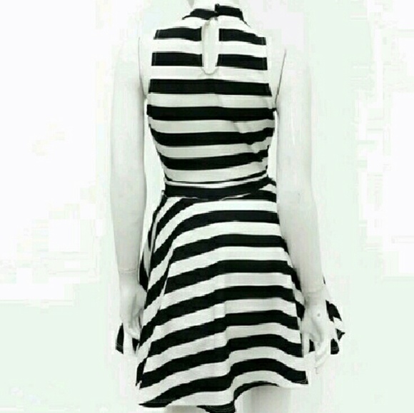 πHost Pick! Black and White Cut Out Dress - Picture 2 of 4