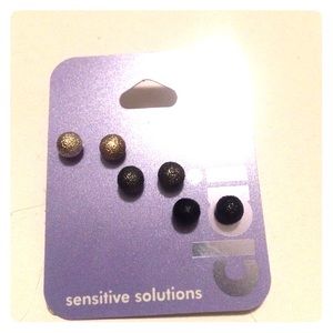 Set of three ball studs