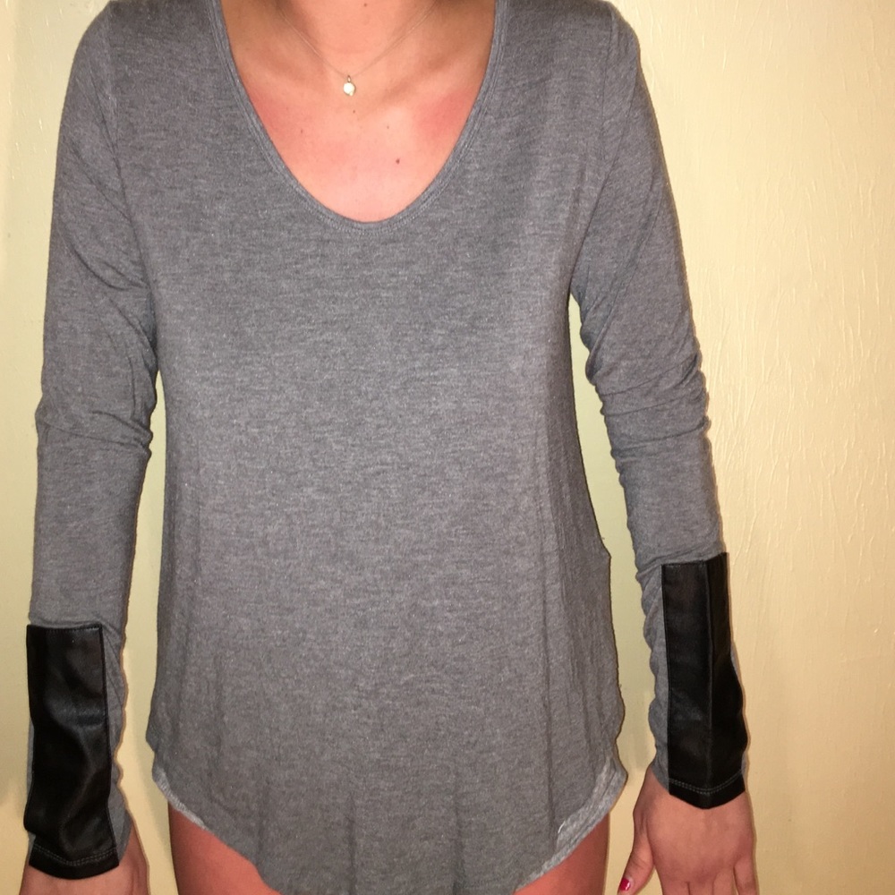 Modeled pic of Grey Banana Republic Shirt