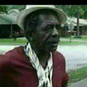 Meet your Posher, Akilah