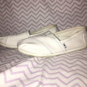 White Toms👟