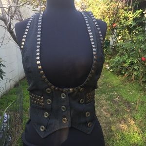 Black vest by Forever 21,size S/P