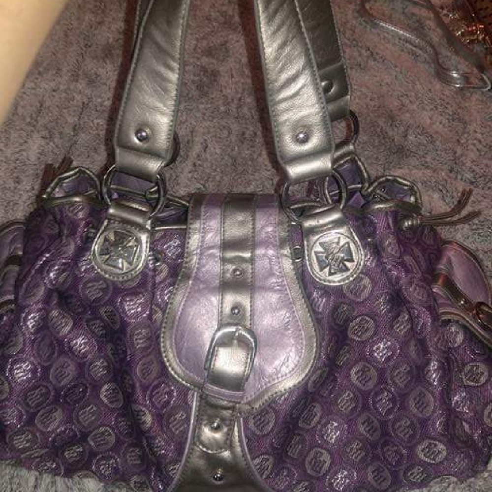 Rocawear purse in really good condition