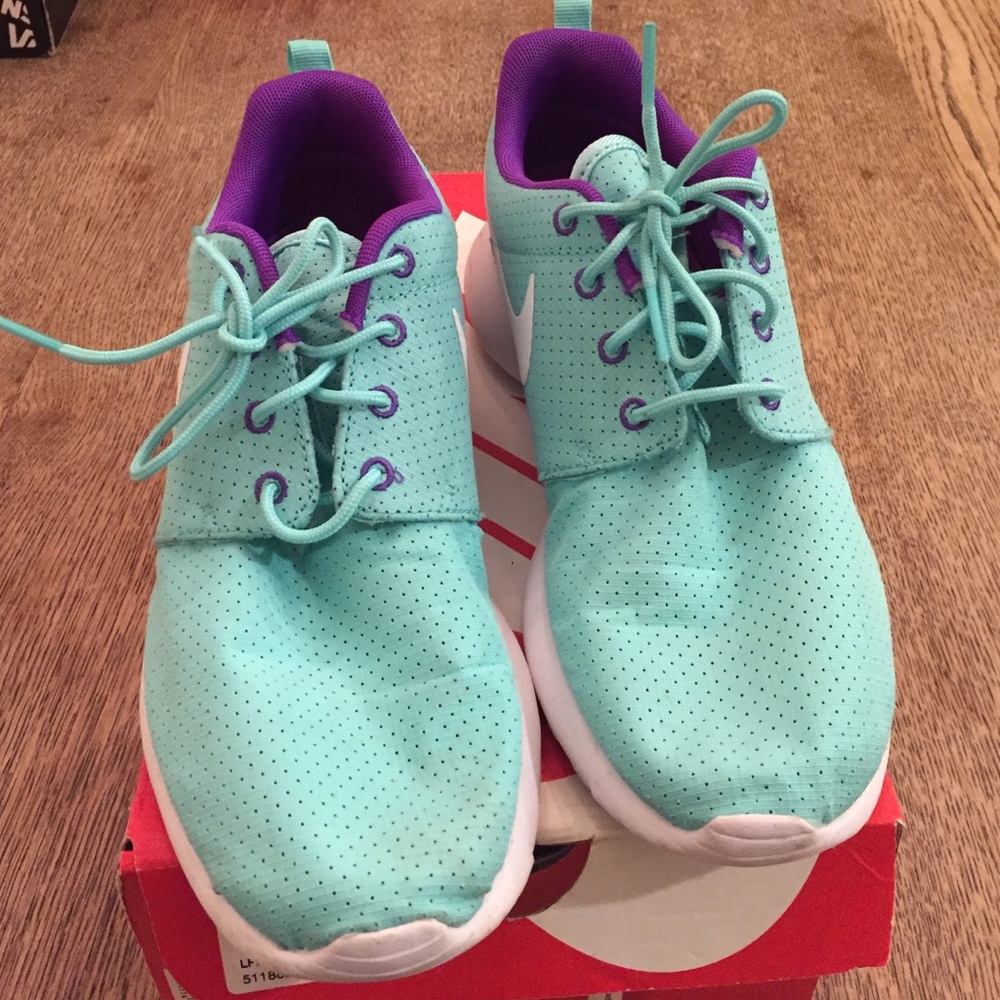 Woman Nike Rosherun