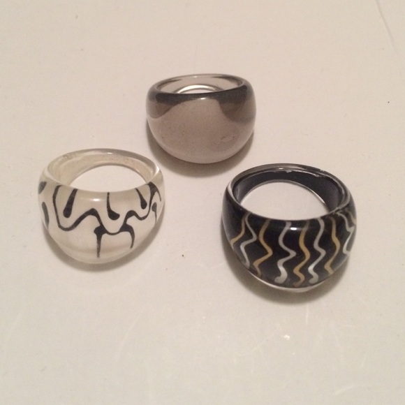 Plastic Statement Rings - Picture 1 of 1