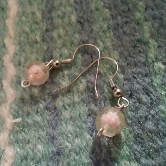 Earring - Picture 1 of 4