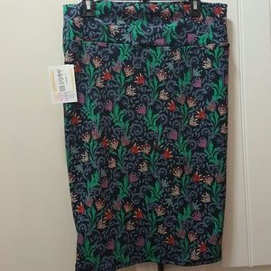 Lularoe Cassie L NWT