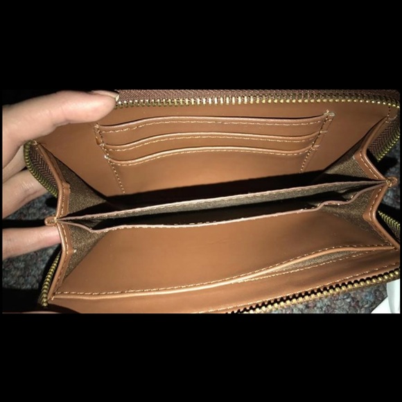 Wallet - Picture 3 of 3