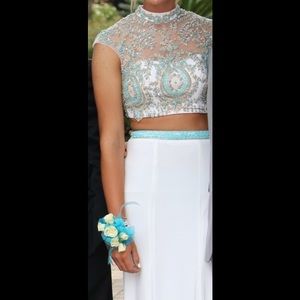 Sherri Hill prom dress