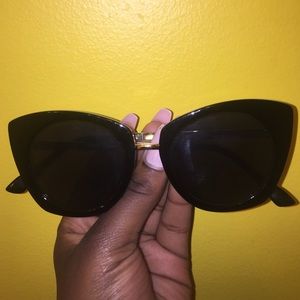 Cat Eye Sunglasses/shades