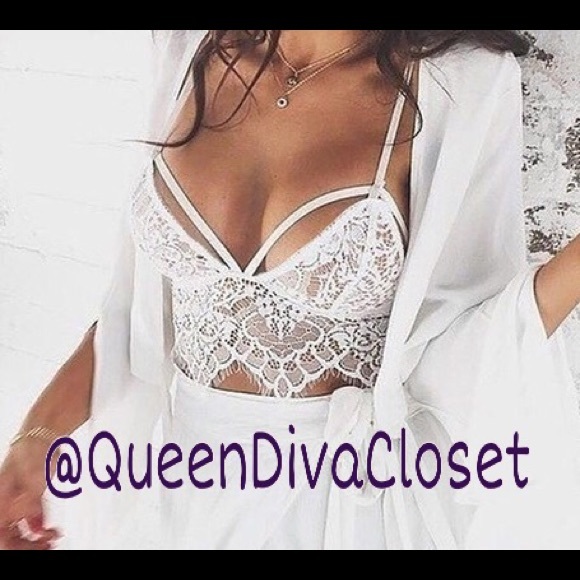 Queen Diva's Closet Other - White lace longline bustier bralette camisole bra