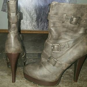Pewter gray ankle boot