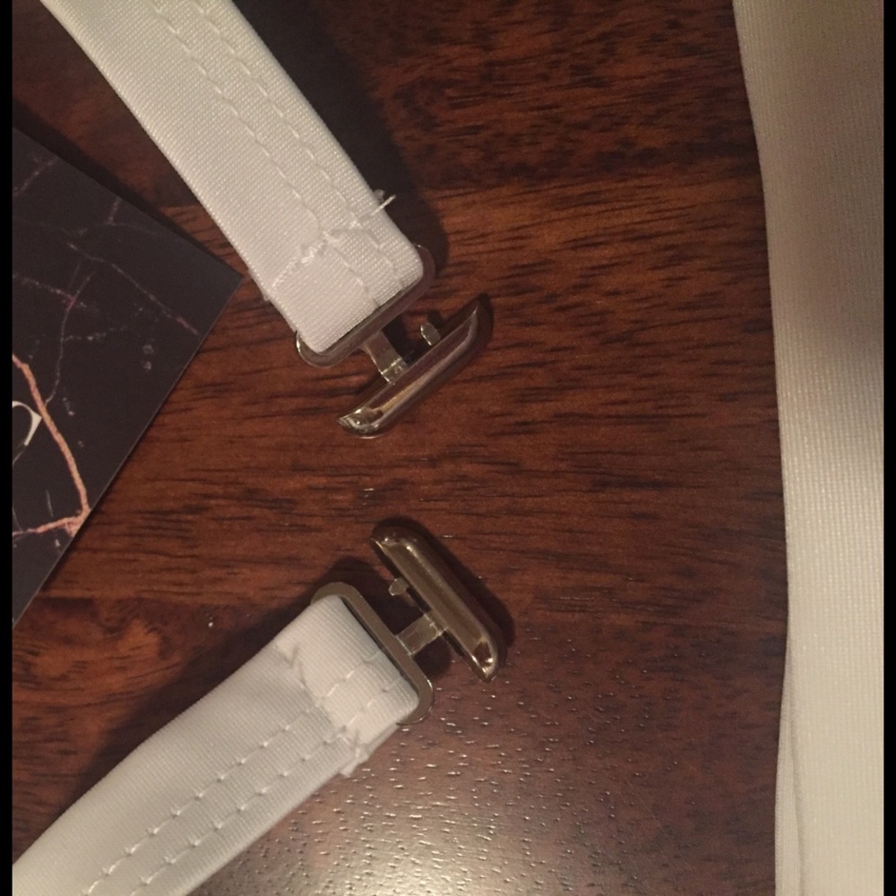 • White Minimalist Bikini • - Picture 8 of 8