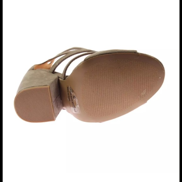 Women's dress sandal Taupe NEW final SALE lowest - Picture 2 of 3