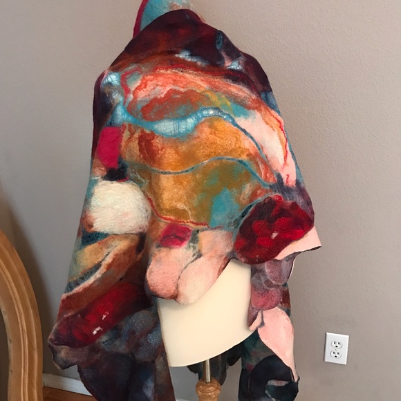 Elegant scarf from silk /merino wool - nuno felted - Picture 2 of 4