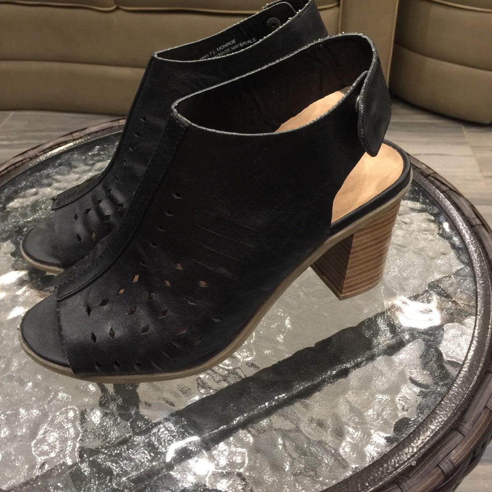 Open toed mule/booties