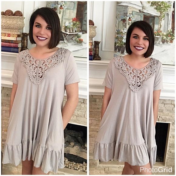 Last one oversized crochet ruffle dress w/pockets! - Picture 3 of 4