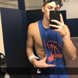 Meet your Posher, Wade