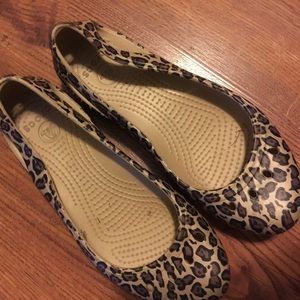 Size 8 leopard crocs