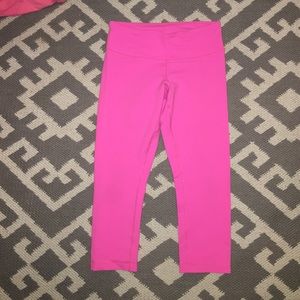 Lululemon wonder under crop leggings!