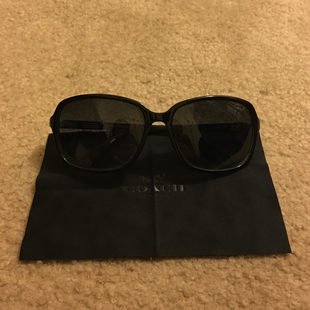 Coach Autumn Black Sunglasses