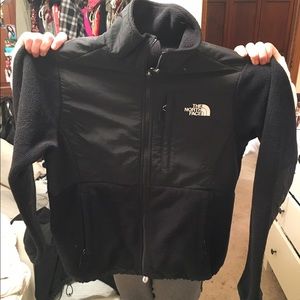 Women's north face jacket size medium
