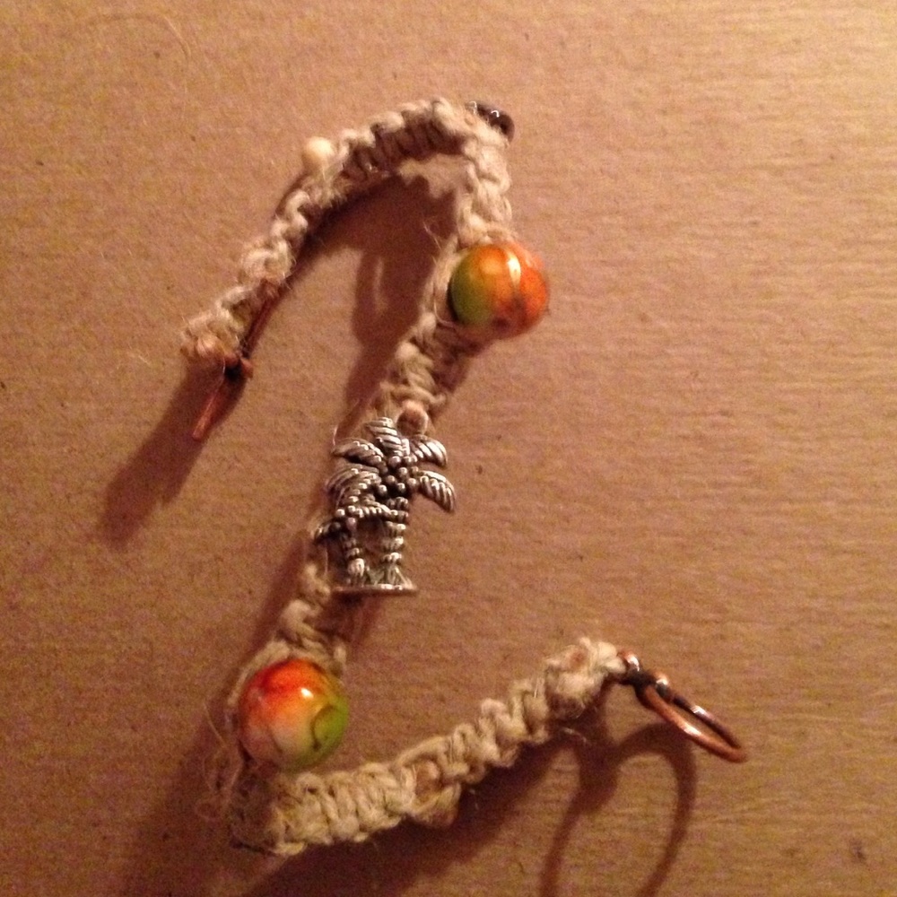 Hemp bracelets - Picture 4 of 4