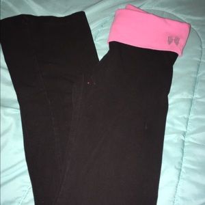 VS yoga pants