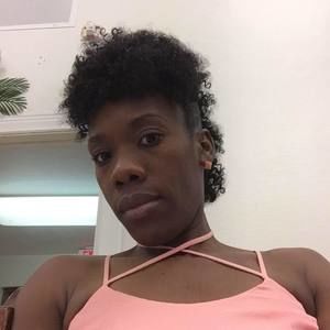 Meet your Posher, Denise