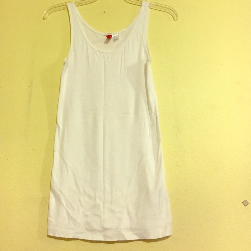Plain white tee