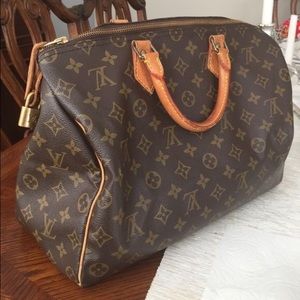 Speedy 35 Louis Vuitton bag