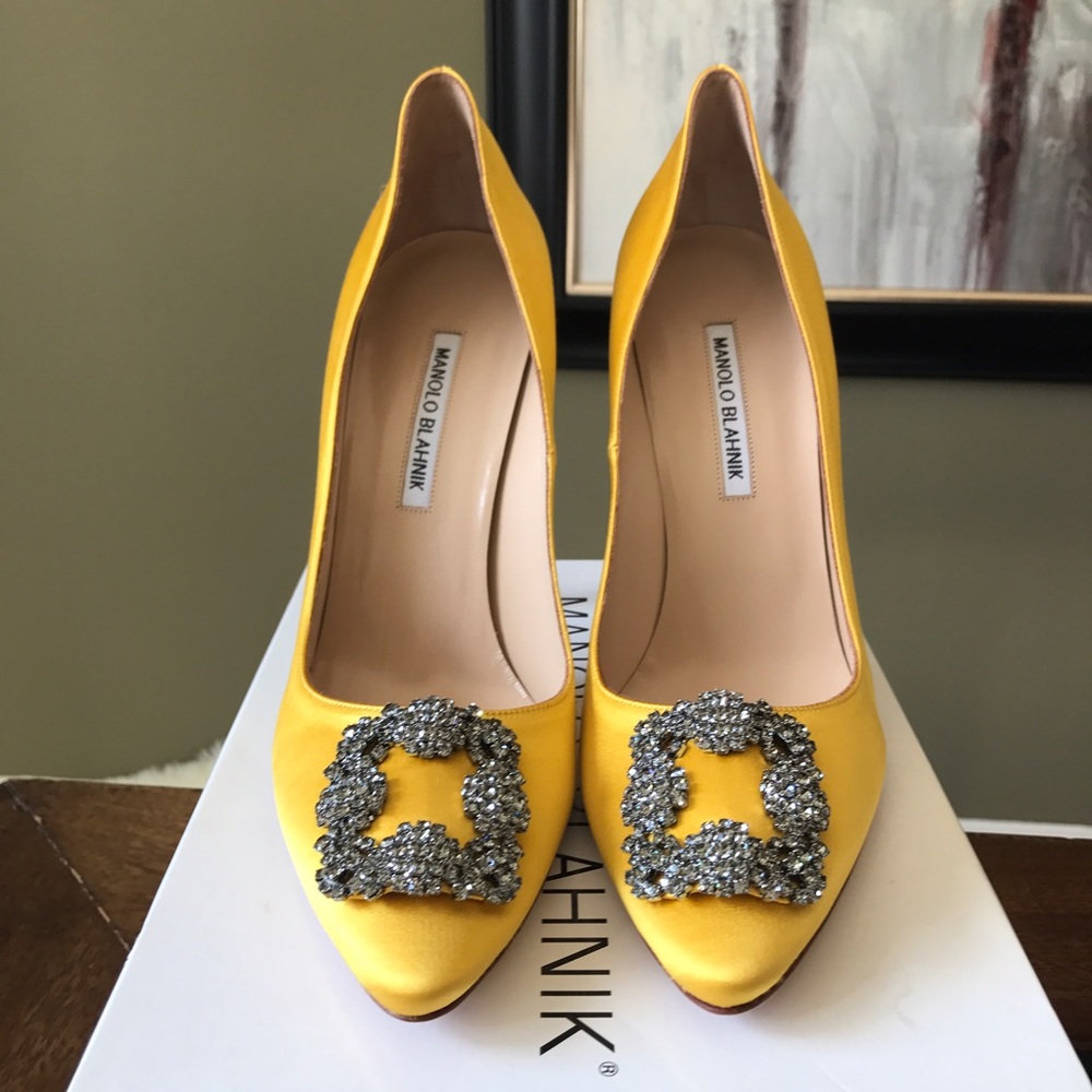 Manolo Blahnik Hangisi Crystal-Buckle Satin 40.5