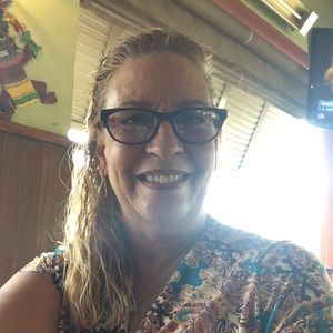 Meet your Posher, Zenaida