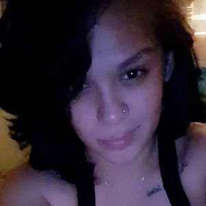 Meet your Posher, Dominique