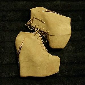 Jeffery cambell claw beige suede platform