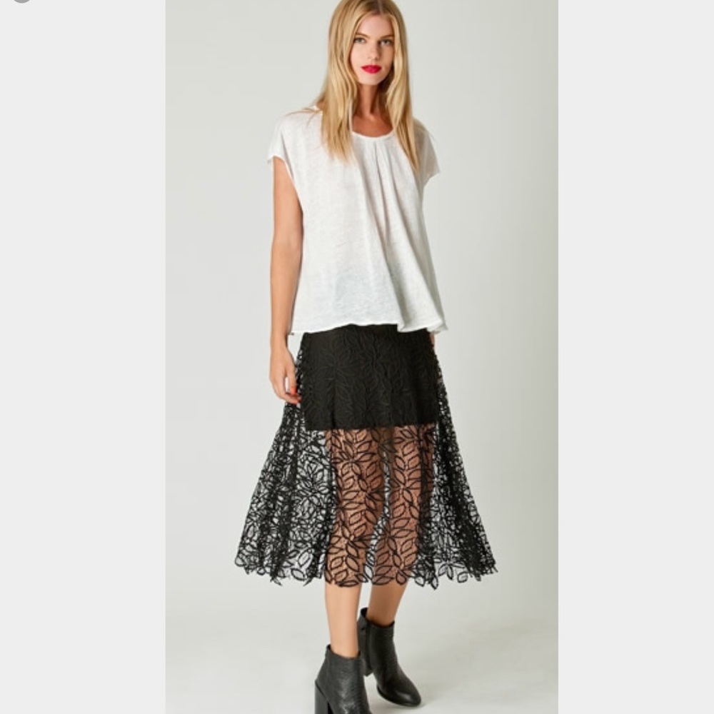 🚨LIBERTY GARDEN NEW Medium Lace Maxi Skirt
