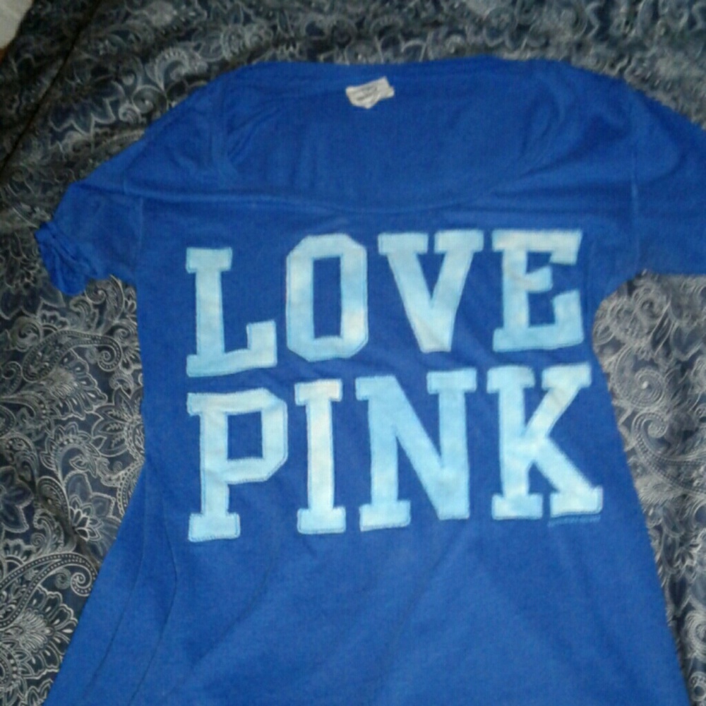 Blue love pink t-shirt